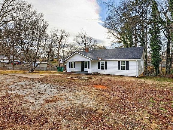 4th image of 237 Old Converse Rd