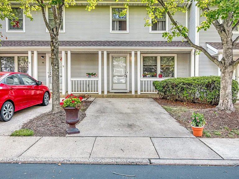 79 David Brearly Ct — Photo 6