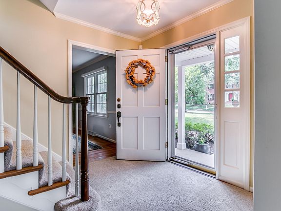 Entrance door with side lights