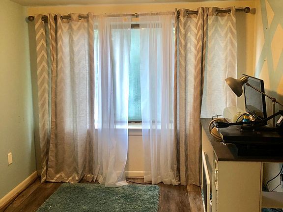 Office or dining area