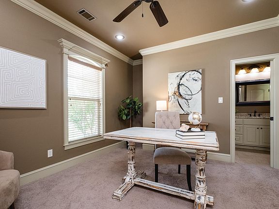 5th image of 641 Epernay Pl