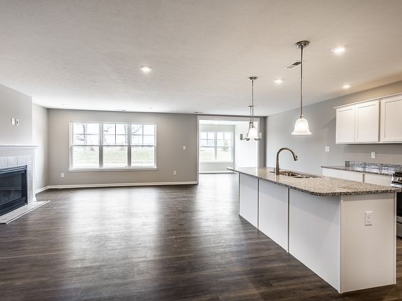 5th image of 19427 Astoria Ave
