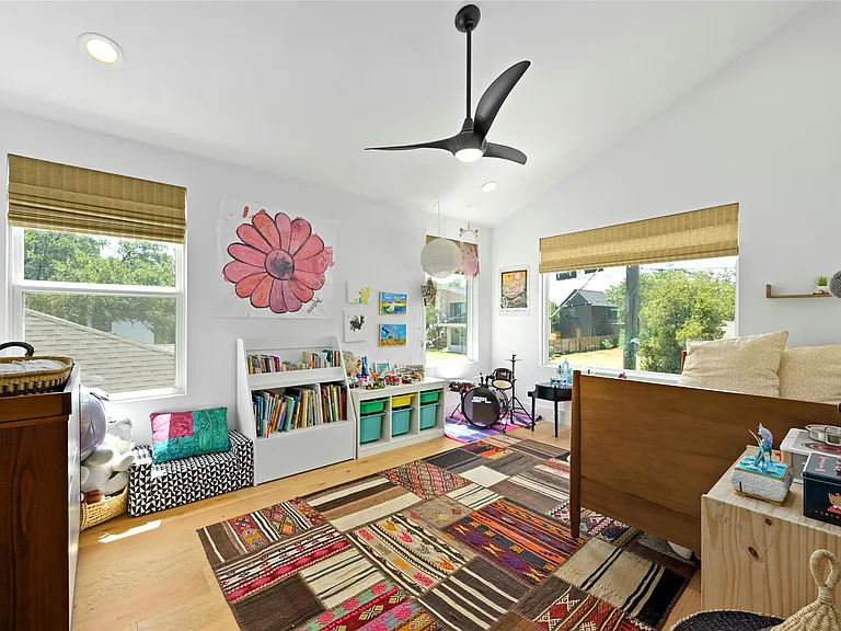 1187 Oak Grove Ave — Photo 18