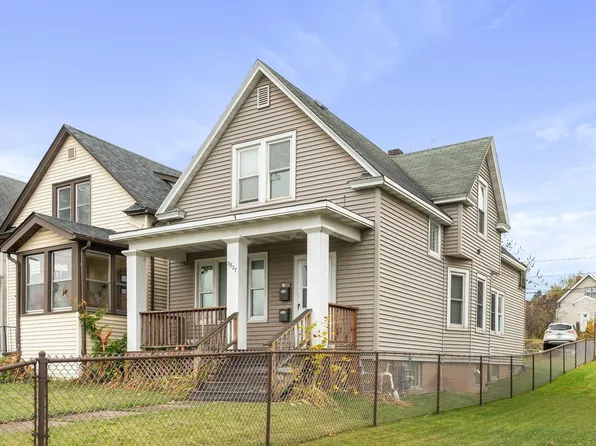 3827 W 5th St, Duluth, MN 55807
