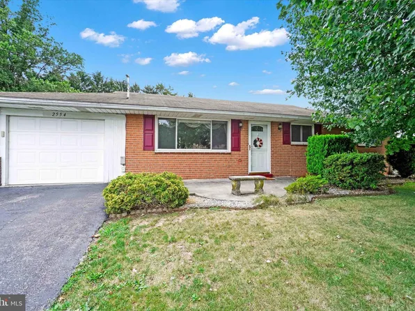 2554 Locust Rd, Dover, PA 17315