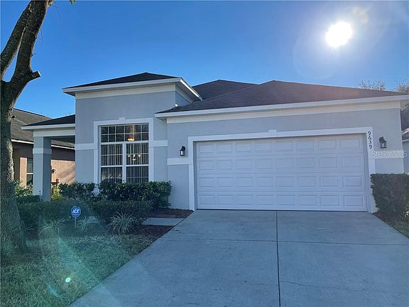 3rd image of 9639 Heron Pointe Dr