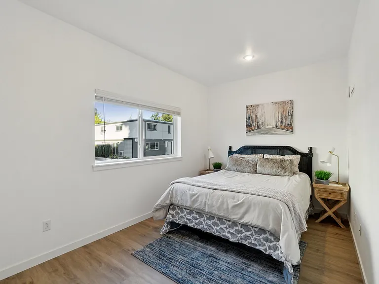 Copperstone Luxury Apartments and Townhomes — Photo 38