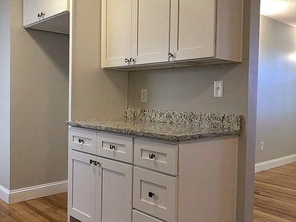 2nd image of 207 Samoset St APT B8