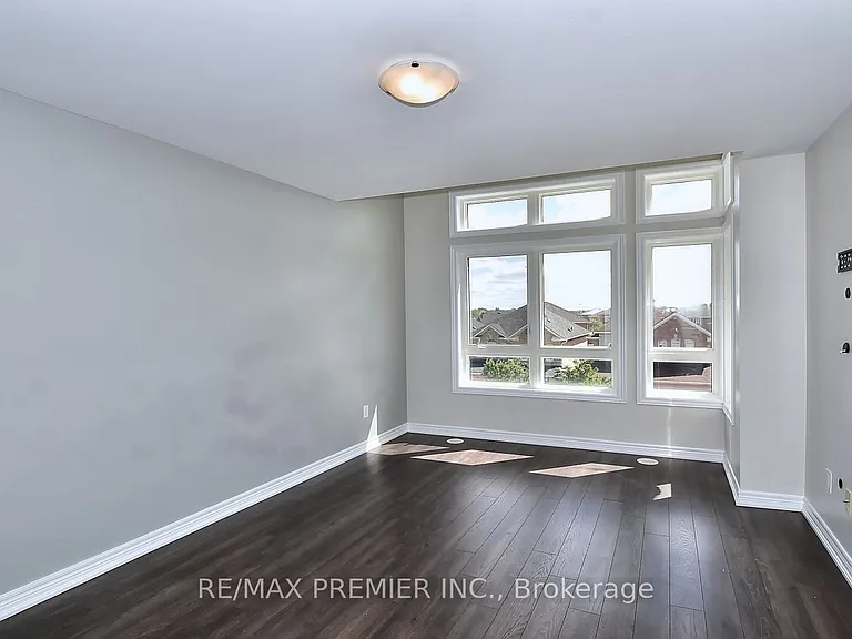 105 Kayla Cres #10 — Photo 23