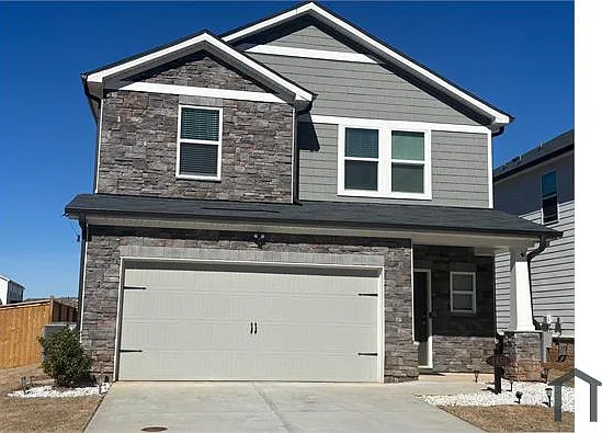 5 bed, 2546 sqft, $3,125 — Photo 2
