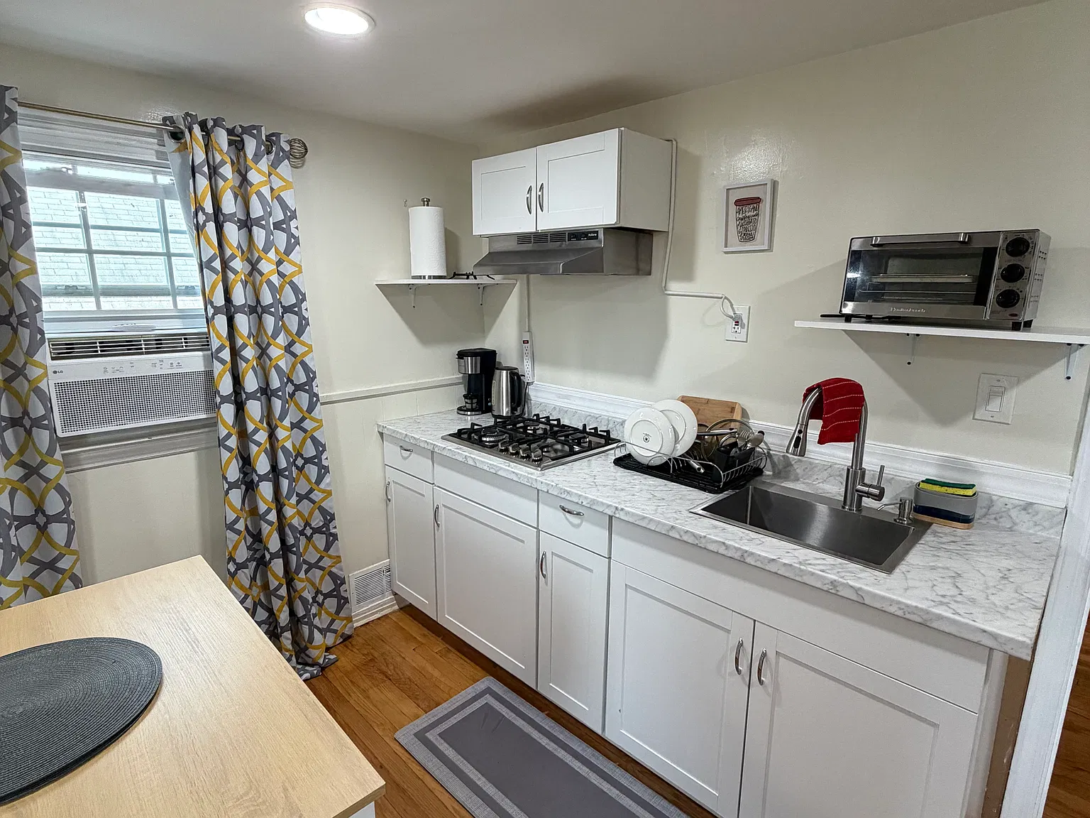 1 bed, $2,200 — Photo 2