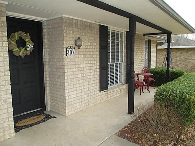 1st image of 307 Santa Fe Trl