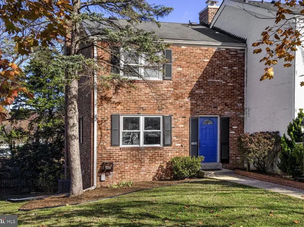 3384 Ardley Ct, Falls Church, VA 22041