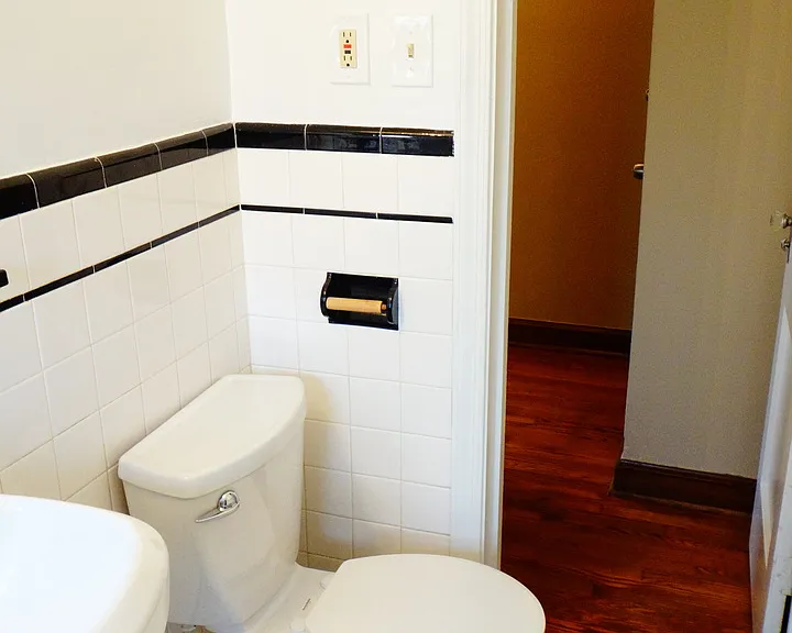 806 Houston Ave — Photo 23