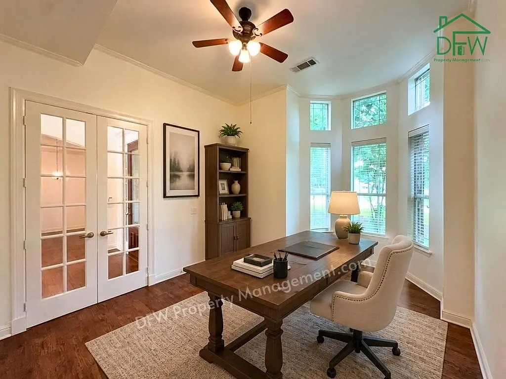 5 bed, 6.0 bath, 4865 sqft, $7,995 — Photo 3