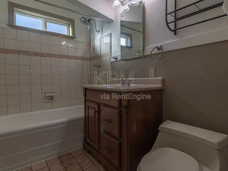 1421 Buena Vista Ave — Photo 17