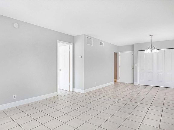 4th image of 3111 Oakland Shores Drive #F108