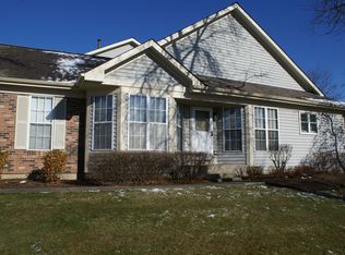 1335 Ridgefield Cir, Carol Stream, IL 60188