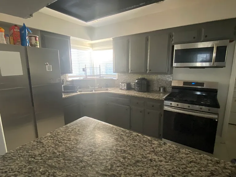 636 E 121st Pl #4 — Photo 9