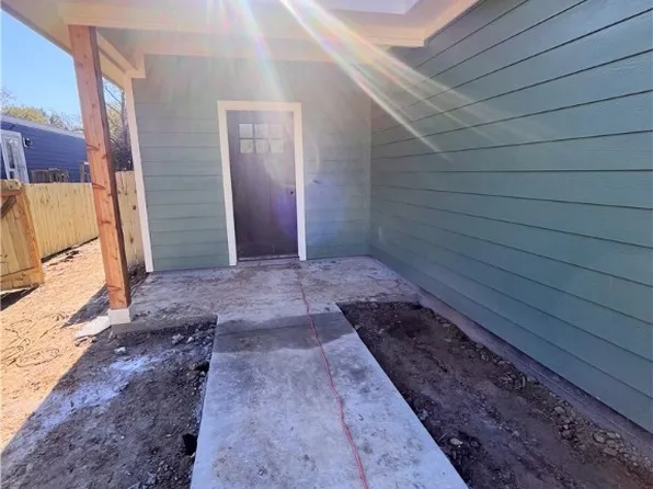 1905 Marshall Ave, Bryan, TX 77803