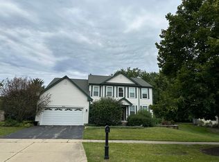 2033 Morningview Dr, Hoffman Estates, IL 60192