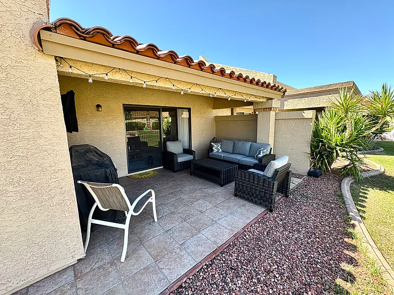 9806 W Kerry Ln — Photo 10