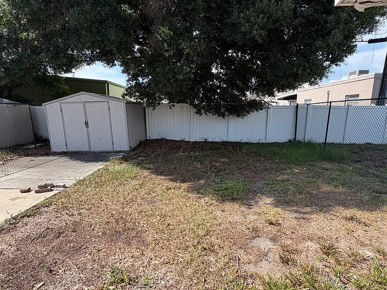 2268 Palmwood Dr #B — Photo 6