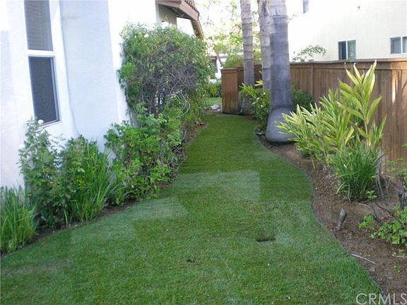 3rd image of 865 Esperanza Pl