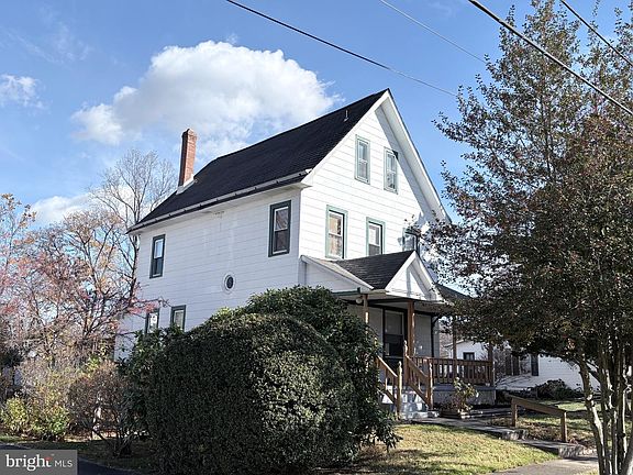 3rd image of 11 Lincoln Ave