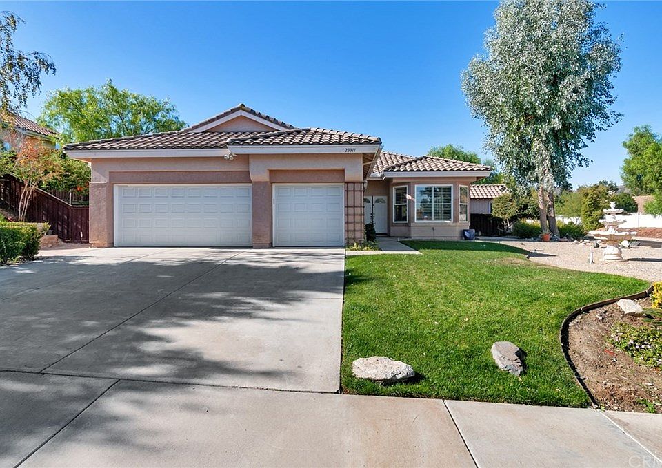 1st image of 23311 Holly Dr