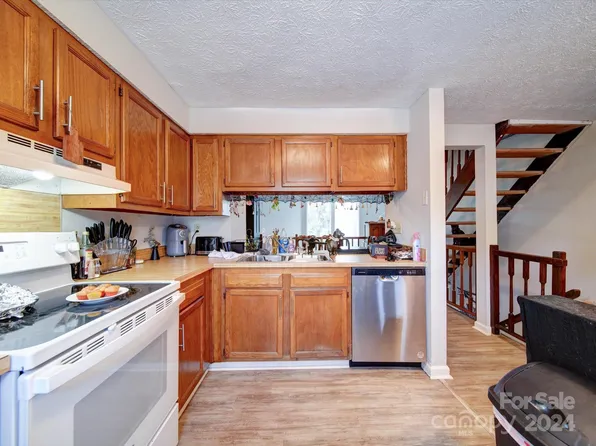 7316 Pebblestone Dr APT E, Charlotte, NC 28212