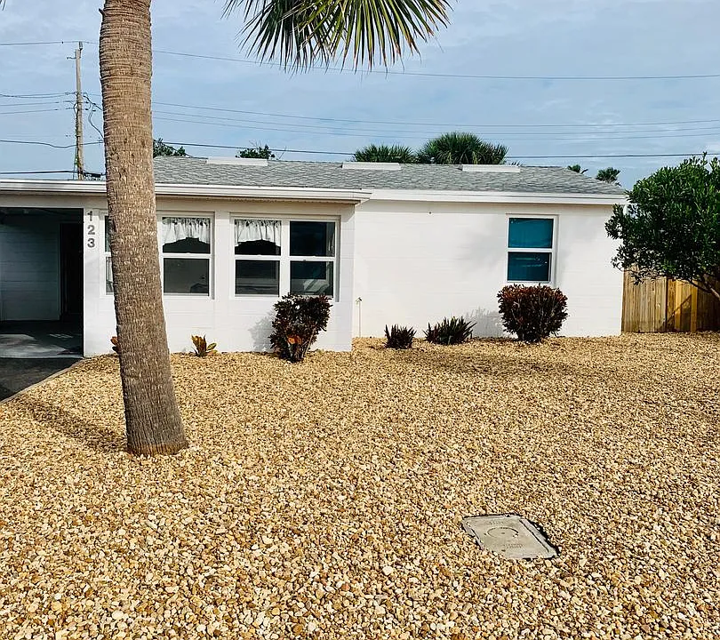 123 Laurie Dr