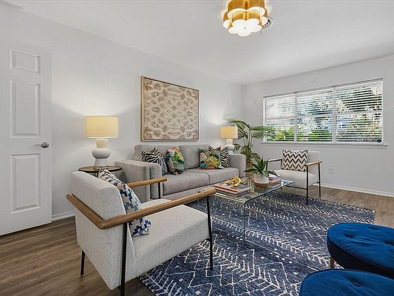 5th image of 4711 Hope St