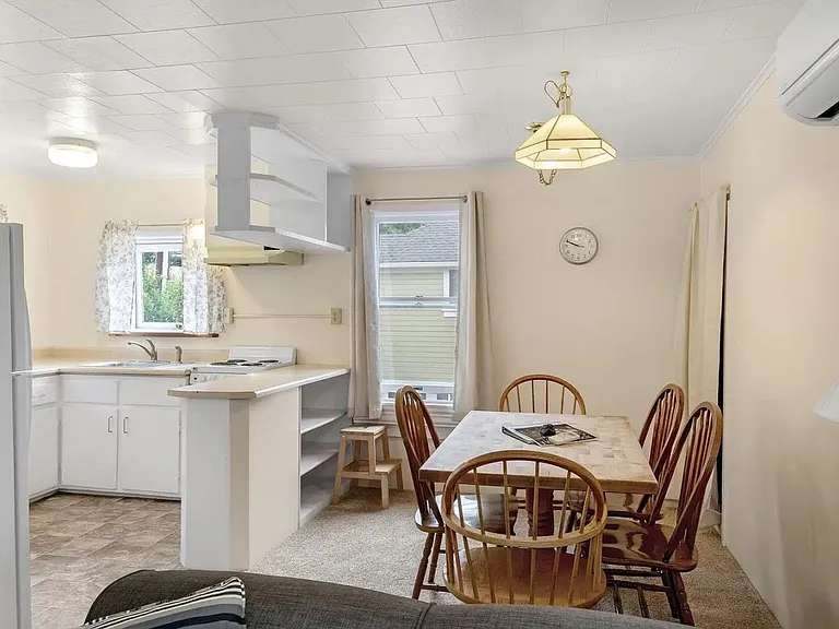 11 Beach Ave — Photo 9