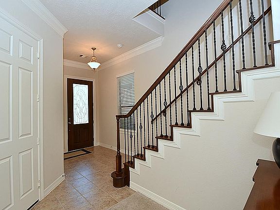 3rd image of 3026 Royal Oaks Crst