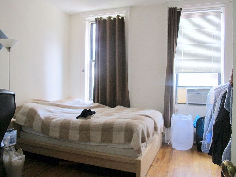 1st image of 572 Amsterdam Ave APT 3