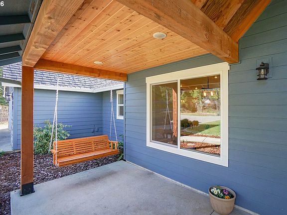 3rd image of 281 Fir Rd