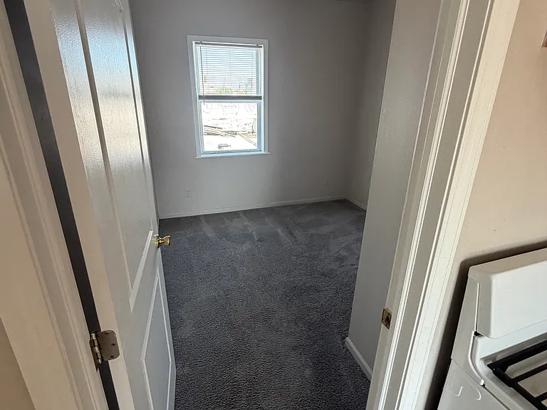 2308 Caniff St #2F — Photo 6