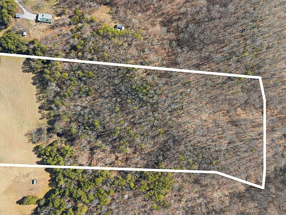 3rd image of 1470 Snake Hollow Rd