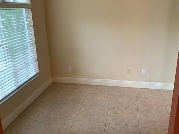 5th image of 102 Warwick Hills Dr