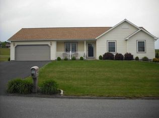 22 Woodlynn Dr, Selinsgrove, PA 17870