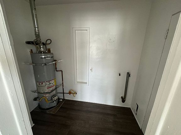 4th image of 7227 S Hoover St #1B-1BA
