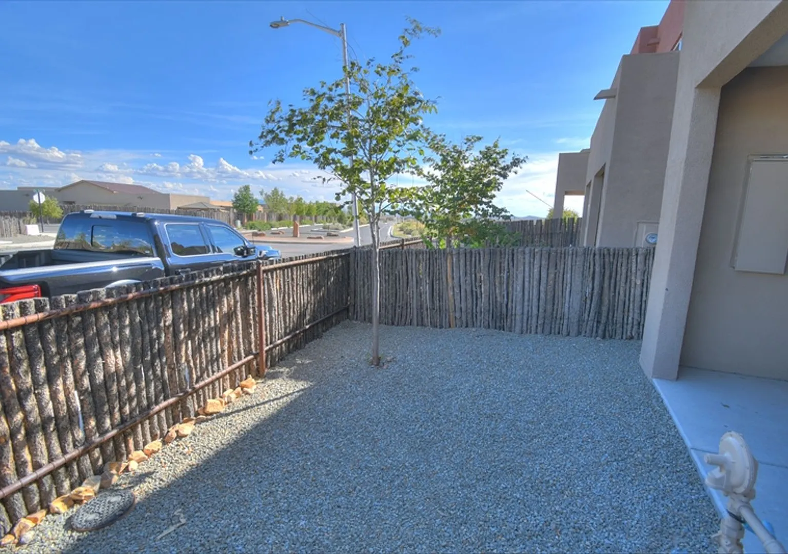 Townhome in Santa Fee — Photo 2