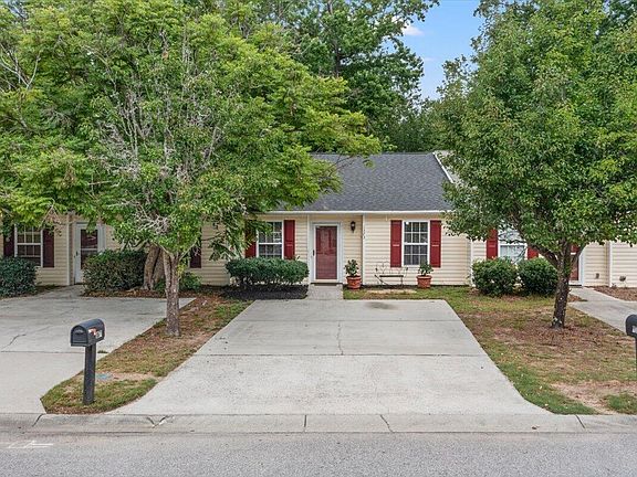 4th image of 1373 Pinnacle Ln