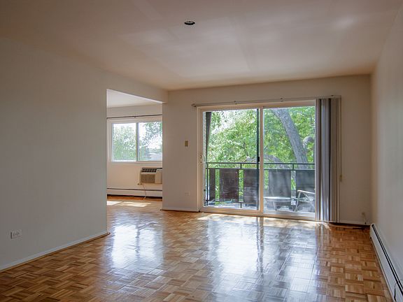 3rd image of 2604 N Windsor Dr Unit 303