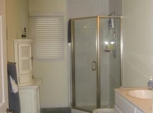 104 W 10th St, Ship Bottom, NJ 08008