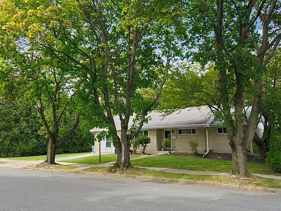 2nd image of 1205 North Blvd