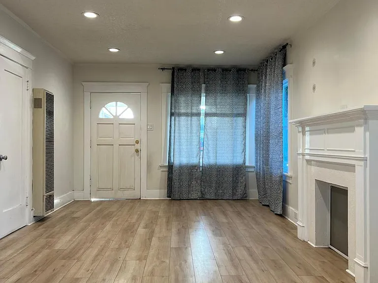 1028 Broad Ave — Photo 7