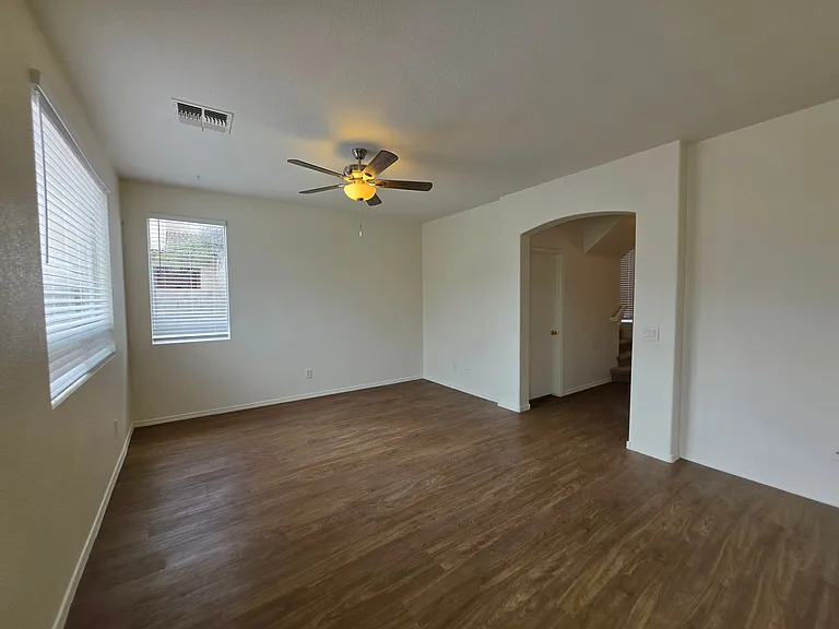1216 E Graham Trl — Photo 8