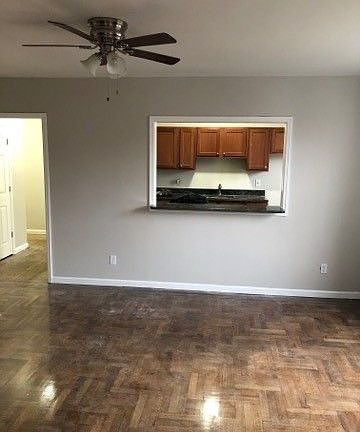 4th image of 490 Tremont Ave #12